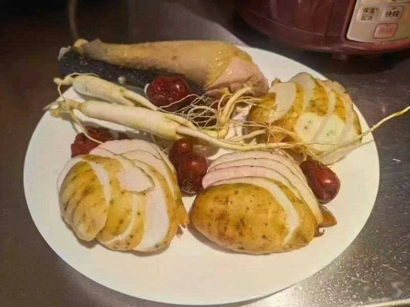 野生天麻大量货源保质保量欢迎电话联系