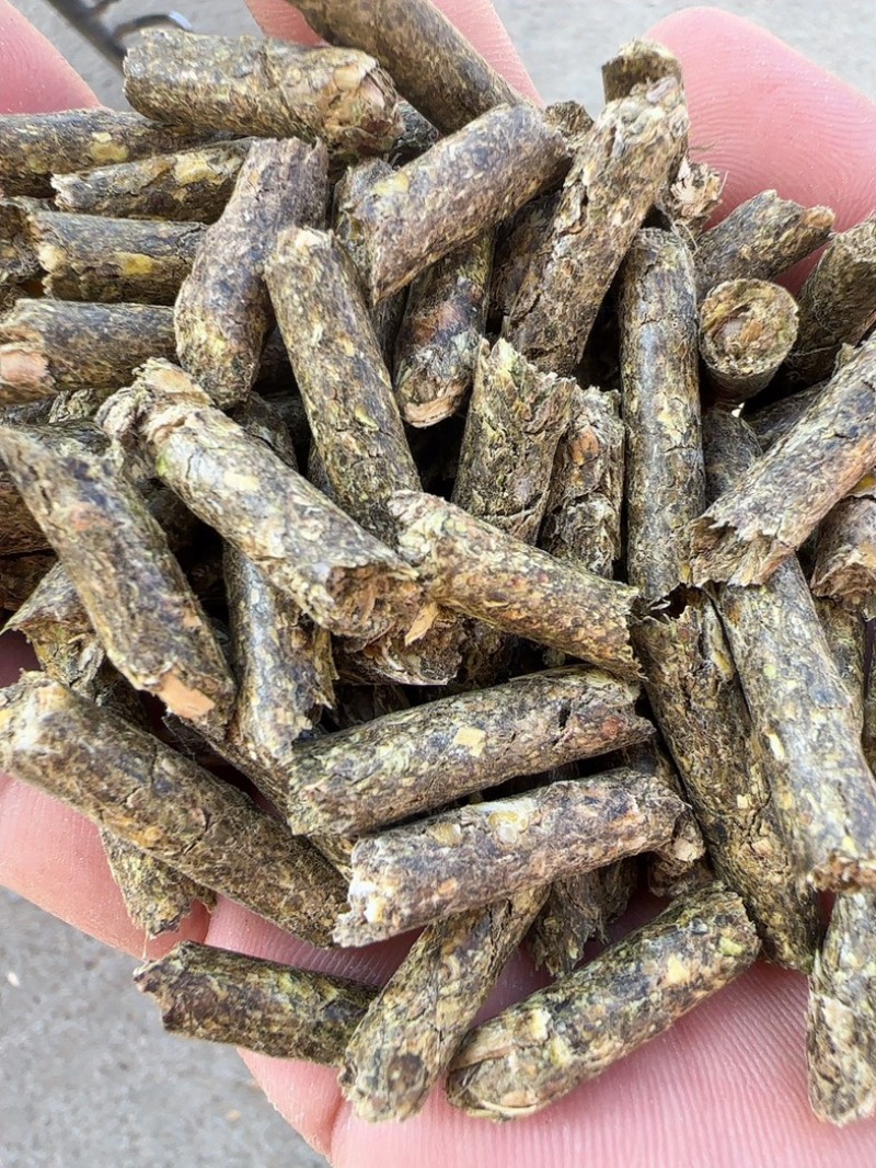 纯花生秧绿草颗粒，高温熟化颗粒，易储存消化