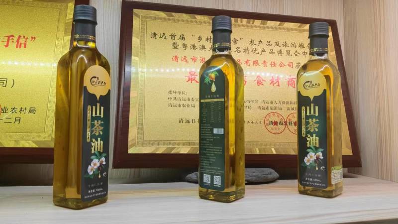 山茶油量大优惠，一次合作终身朋友，欢迎各地老板前来合作