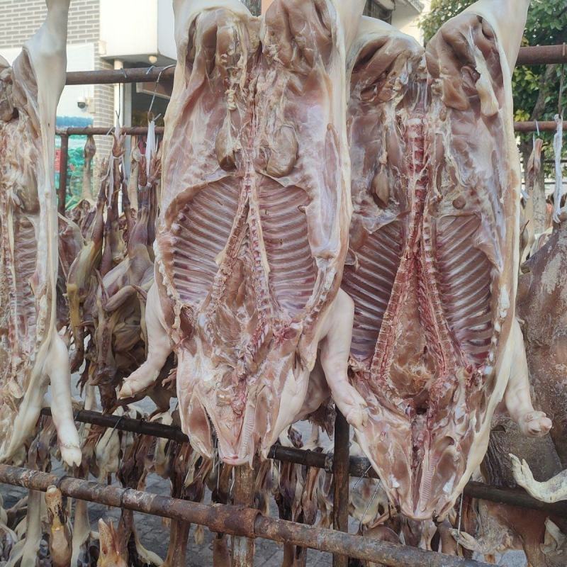 整只小香猪新鲜腊肉20斤左右一整只当地特色手工香猪肉包邮