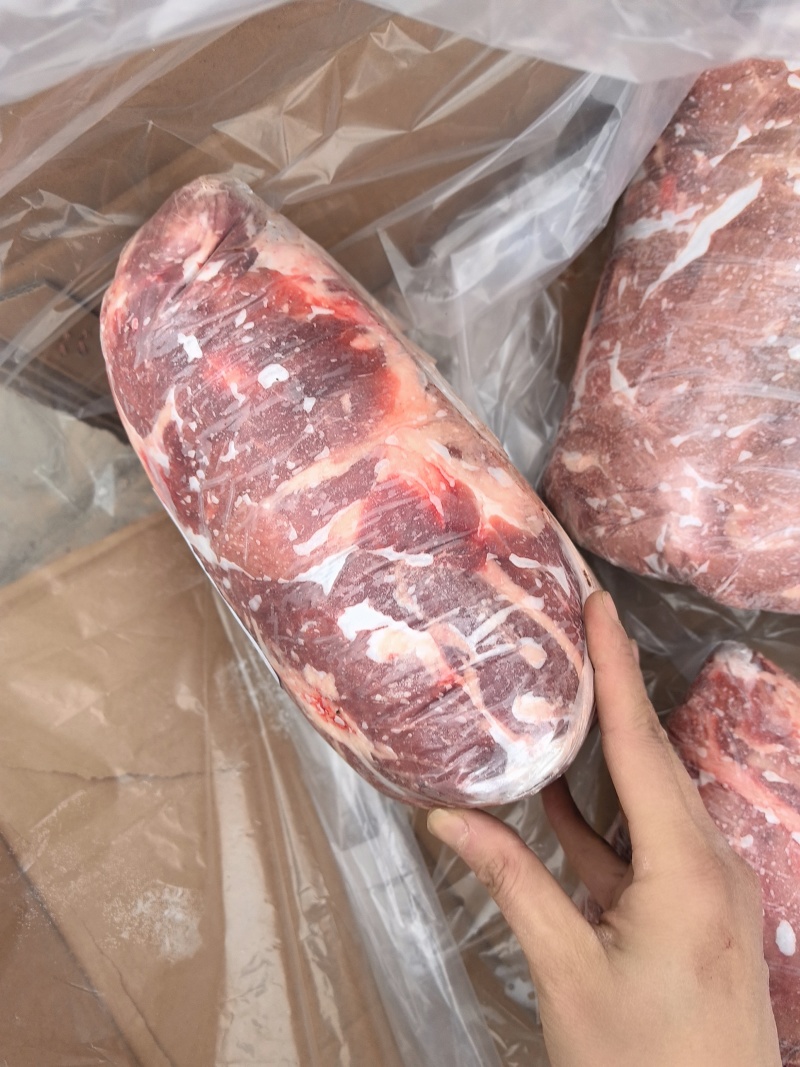 羔羊后腿包，肉质鲜嫩，口感醇香，可做肉馅，丸，烧烤红烧等