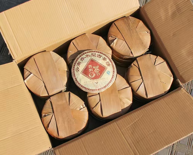 2008年乔木型古茶饼