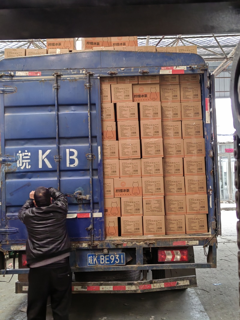 一升喝不完，500毫升不够喝，800毫升整整好