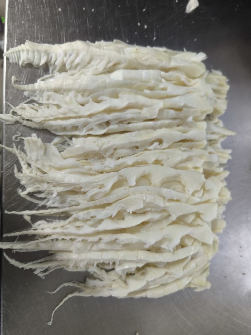 凉拌笋尖，手撕笋尖，无杂质，大小均匀，可按不同大小定做。