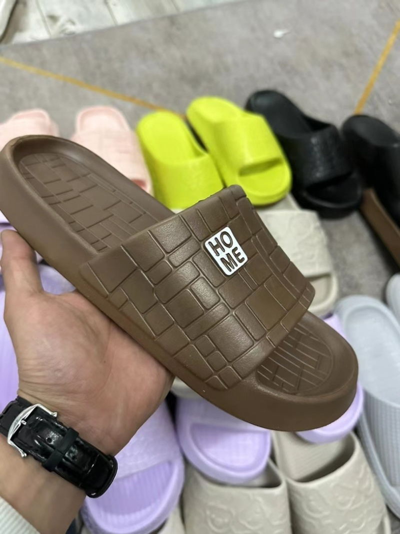 10万双拖鞋2.6元处理一件140双想做地摊生意联系我