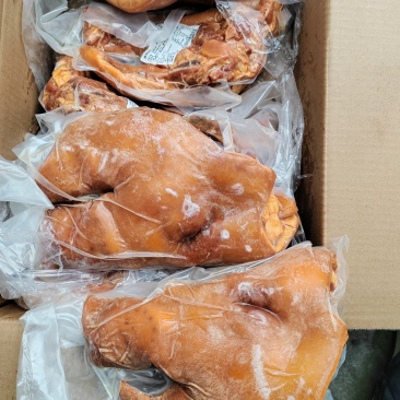 国产青猪头肉，带拱嘴核桃肉，一件20斤，每片都是独立包