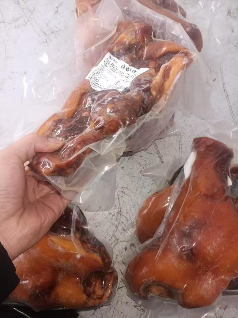 国产青猪头肉，带拱嘴核桃肉，一件20斤，每片都是独立包