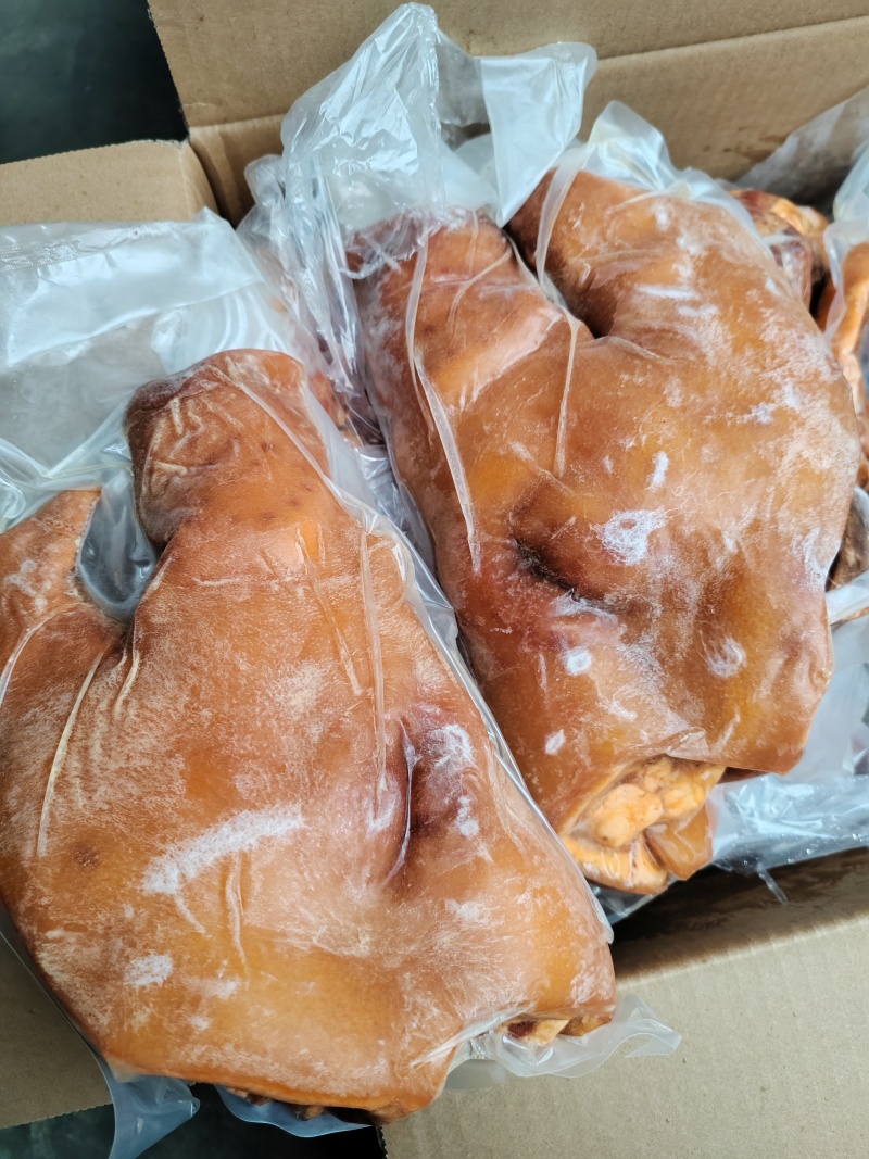 国产青猪头肉，带拱嘴核桃肉，一件20斤，每片都是独立包