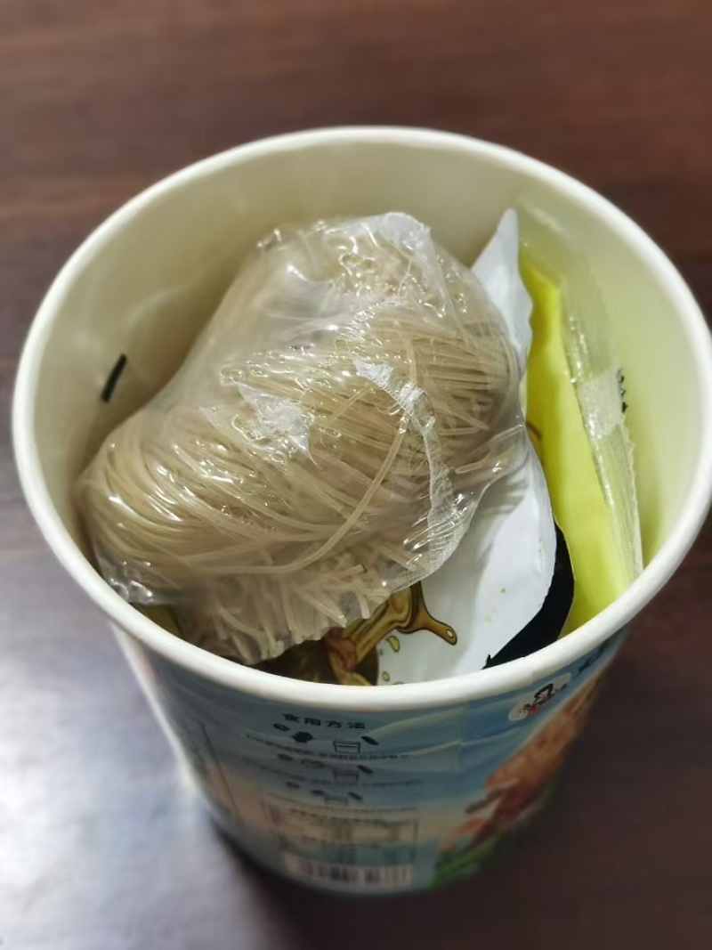 柳州螺蛳粉（全国**冲泡型莲藕螺蛳粉）