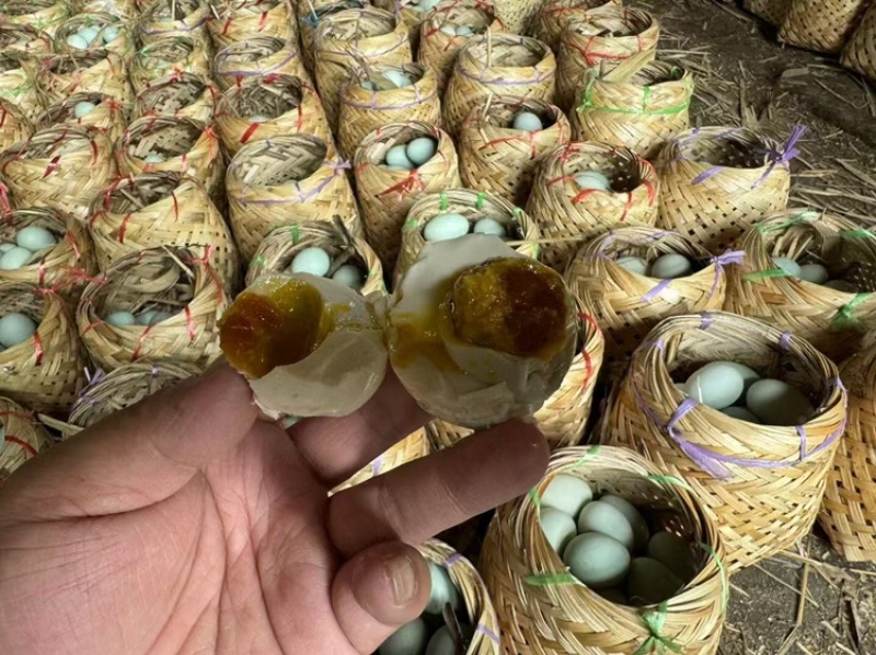 白洋淀篓装咸鸭蛋，烤鸭蛋，工厂直供，质量保证，价格便宜