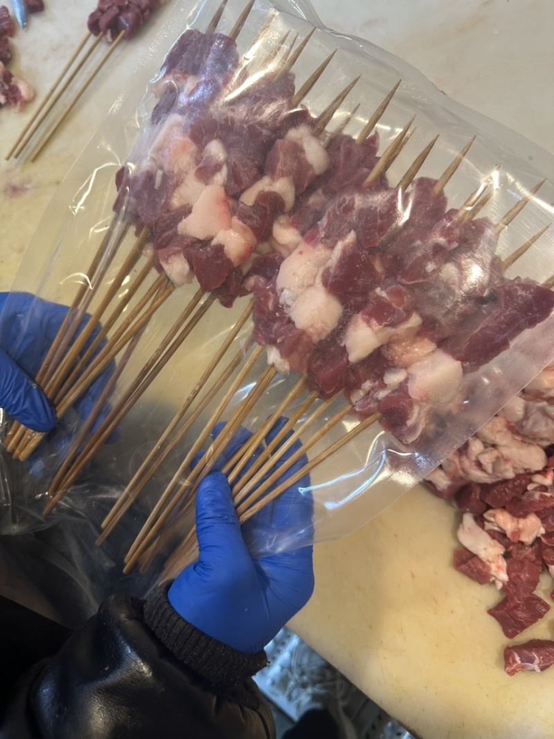 纯手工穿制羔羊肉串河北厂家直发，价钱实惠品质保证