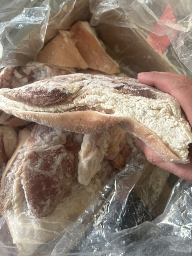 带皮五花肉块