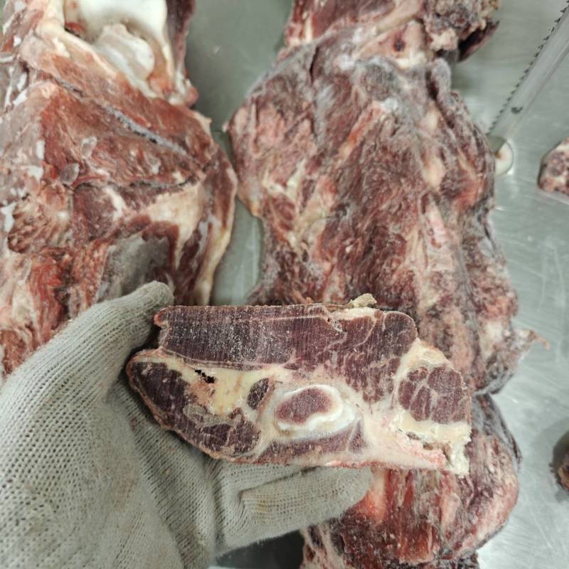 满肉牛脖骨适用于各大餐饮店牛骨拼锅颜色鲜亮