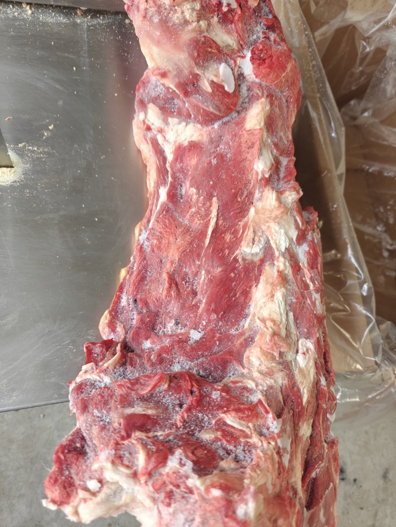 满肉牛脖骨适用于各大餐饮店牛骨拼锅颜色鲜亮