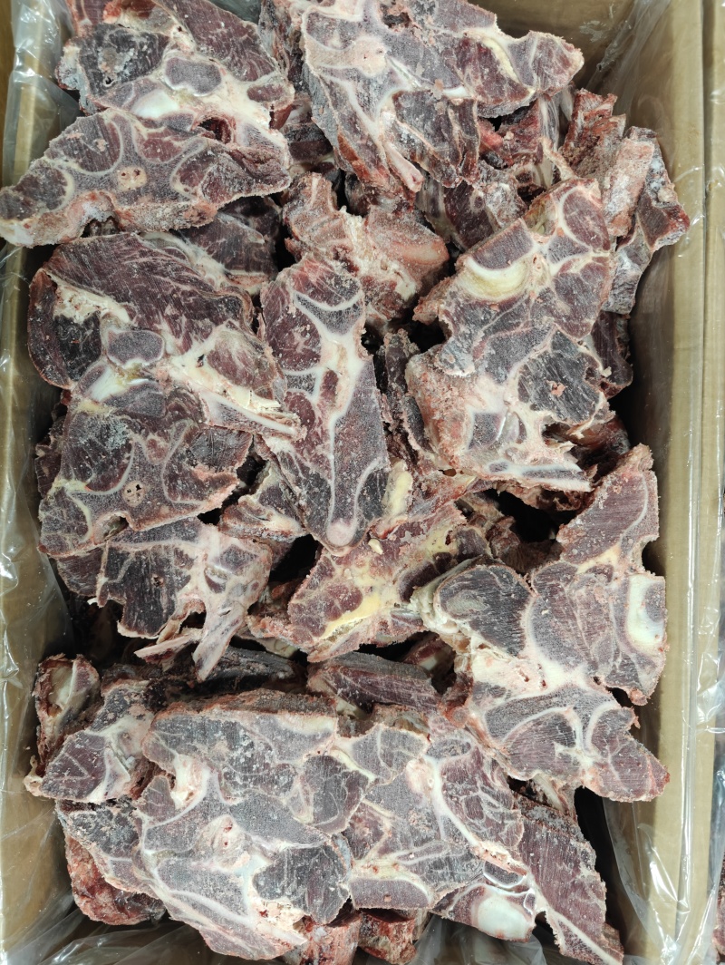 满肉牛脖骨适用于各大餐饮店牛骨拼锅颜色鲜亮