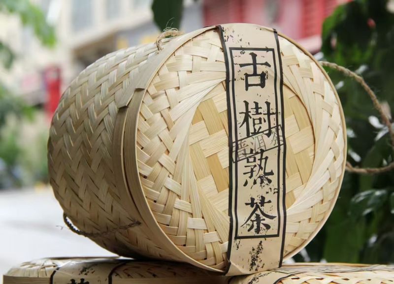 古树熟茶：古树春茶渥堆发酵，会带来感觉丰富的口感，
