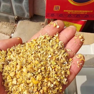 碎豆瓣上地粉料碎豆瓣；蛋白42