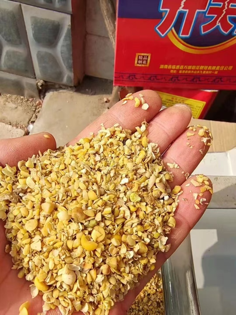 碎豆瓣上地粉料碎豆瓣；蛋白42