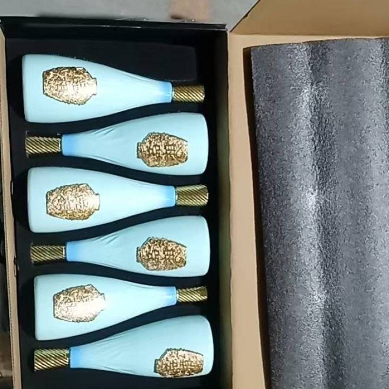 精品浓香白酒厂家直发品质保证批发价特价处理