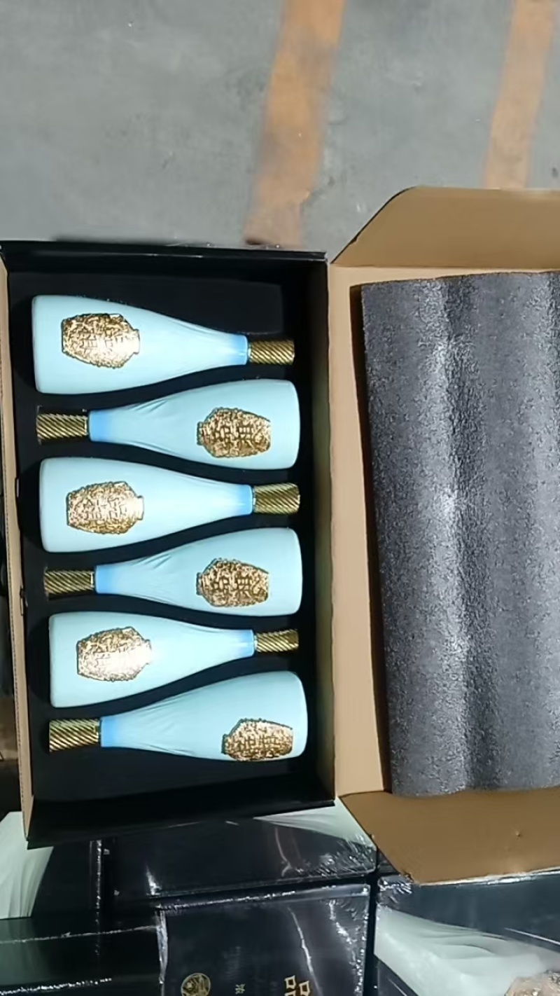 精品浓香白酒厂家直发品质保证批发价特价处理