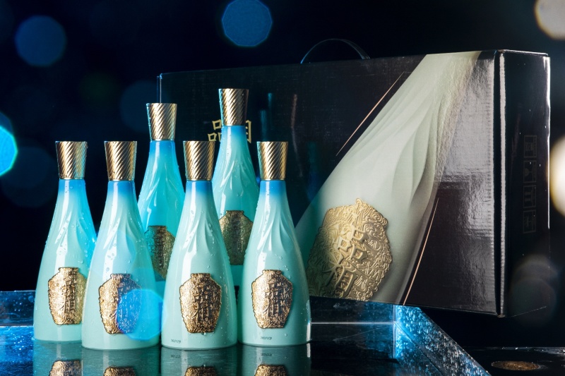 精品浓香白酒厂家直发品质保证批发价特价处理