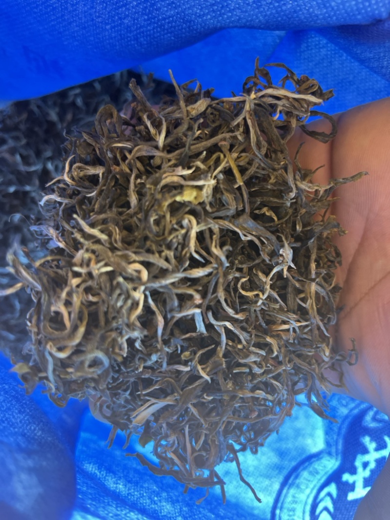 云南省普洱西盟县茶农自产自销手工制作