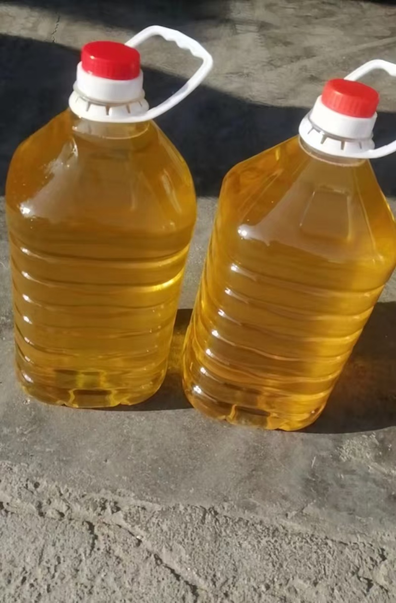 精选米压榨纯花生油纯手工***剂品质纯正量大从优