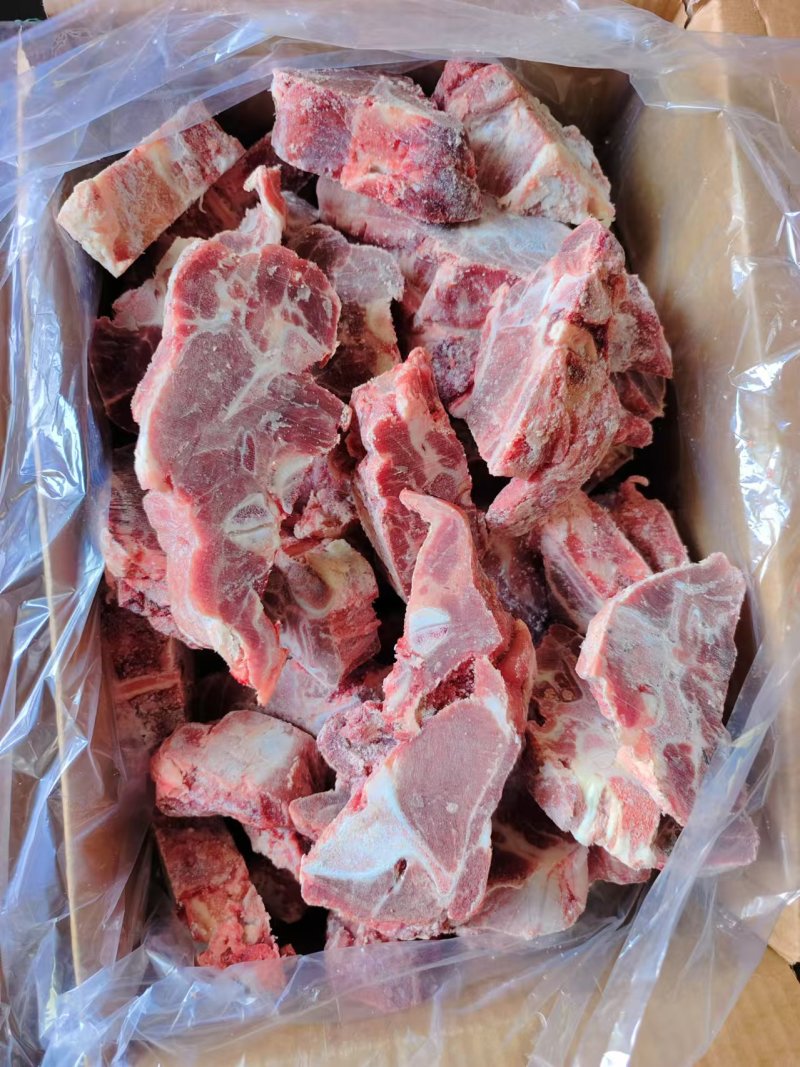 多肉骨块，带肉50以上，颜色鲜亮，价格不高，