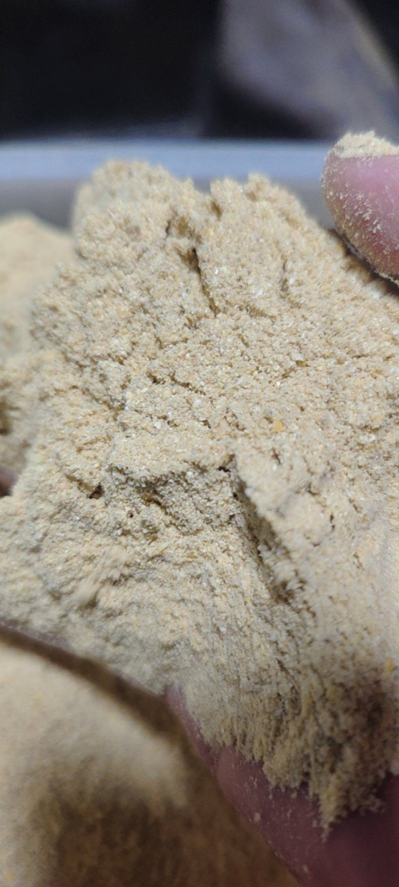 养殖饲料玉米面，营养丰富，价格实惠，适合猪羊牛，鸡鸭鹅等