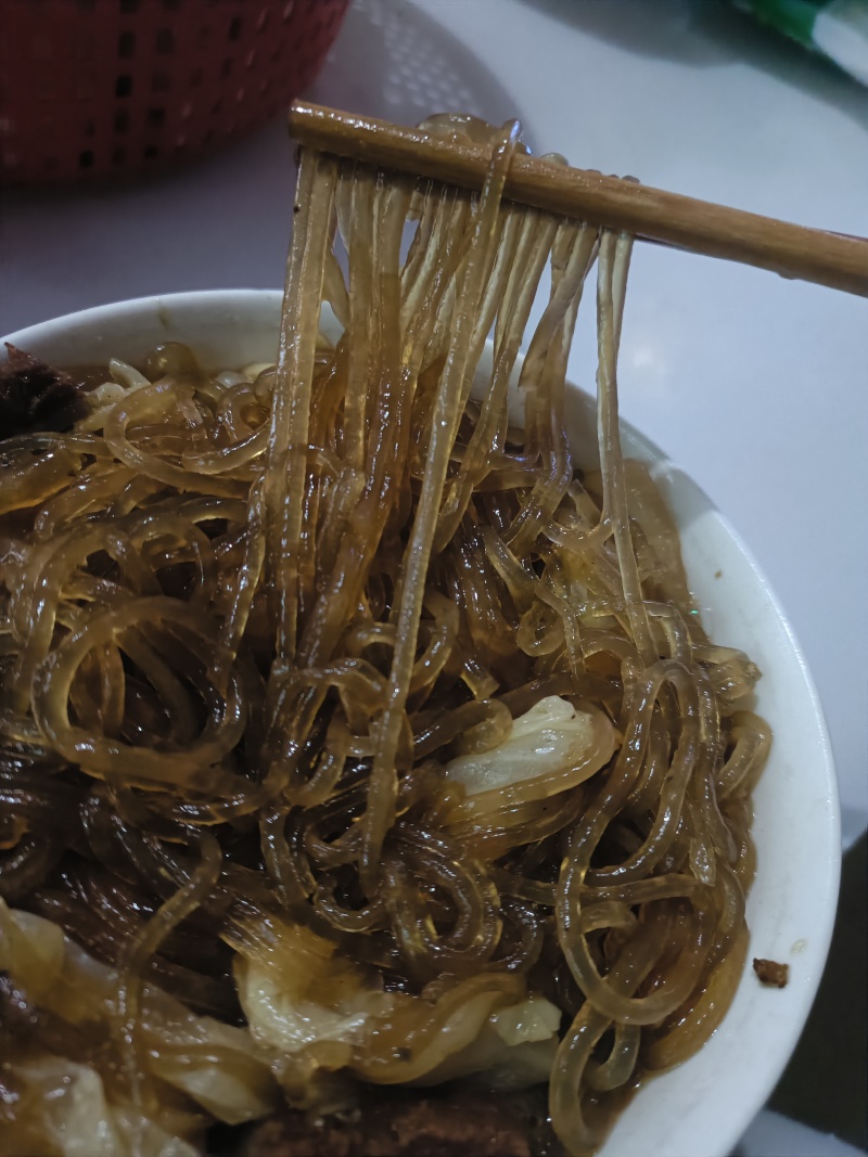 自家做的纯红薯粉条，无任何添加，只在做粉条使用少量食用帆