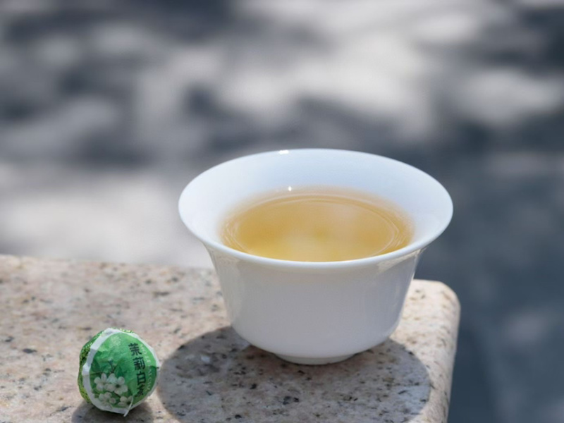茉莉白茶龙珠，罐装，250克，一罐