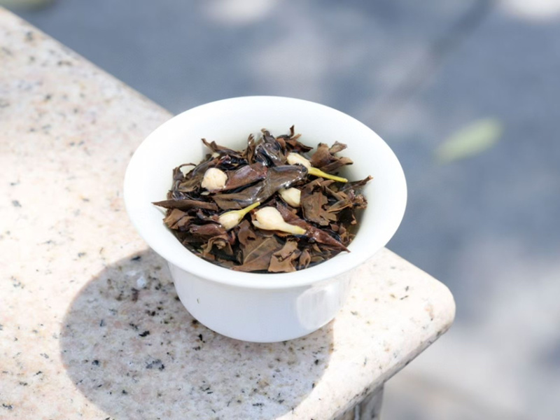 茉莉白茶龙珠，罐装，250克，一罐