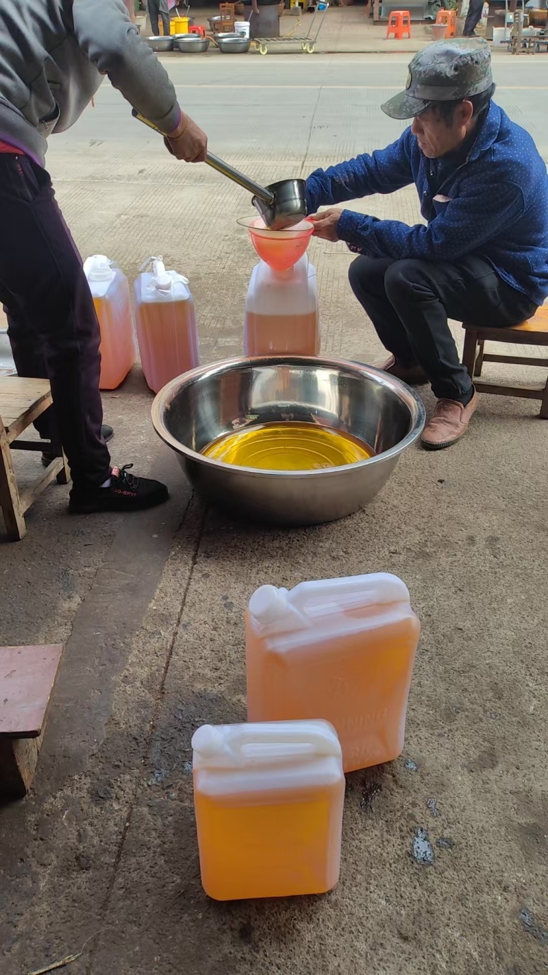 正宗野生山茶油，产地直供价格优惠！欢迎定购！