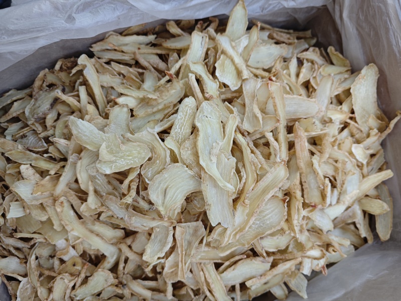 天麻，产地直供保质保量，颜色纯正，有中心片，过四号筛。