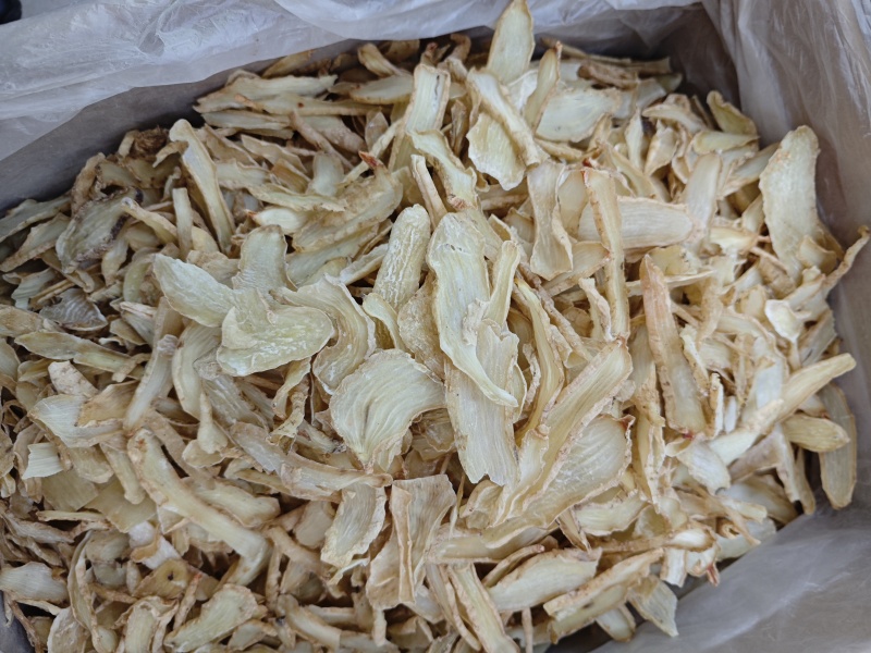 天麻，产地直供保质保量，颜色纯正，有中心片，过四号筛。
