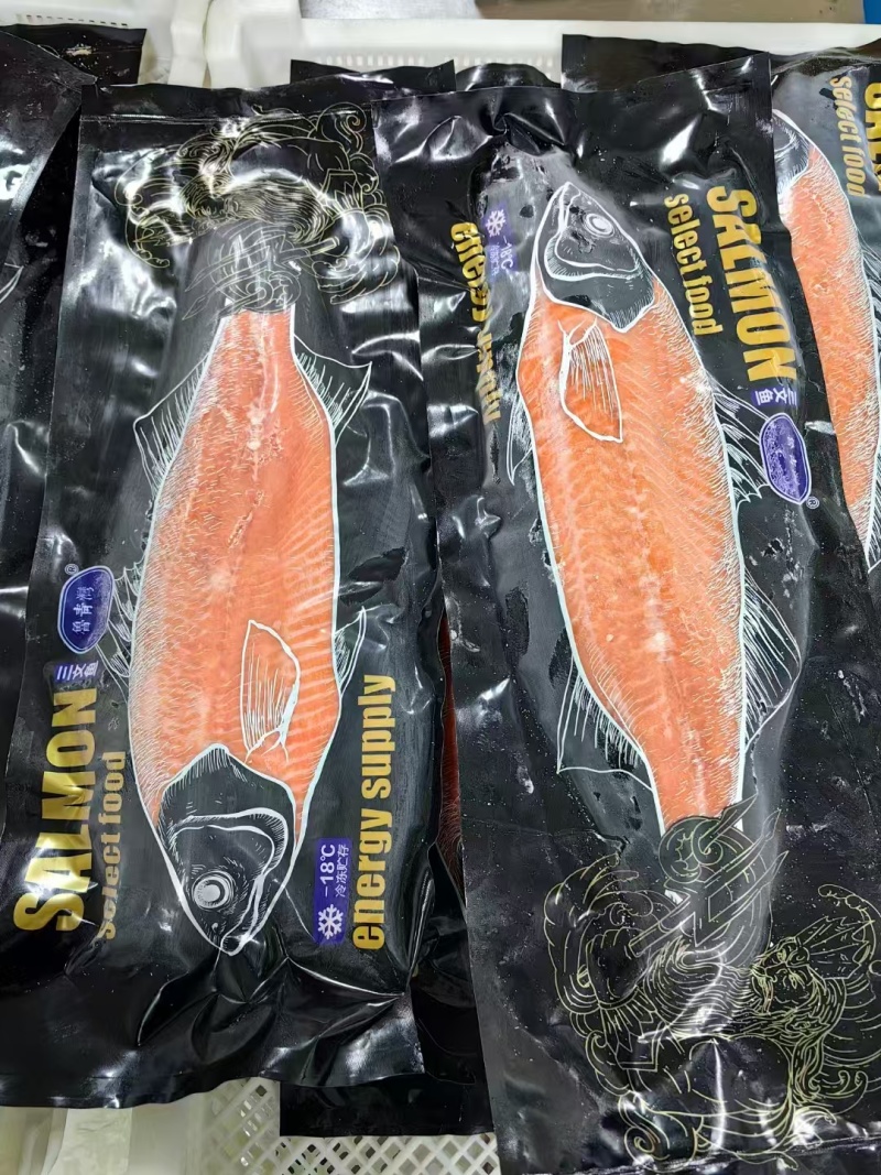 冰鲜三文鱼大量供应货源充足，对接全国市场，欢迎咨询