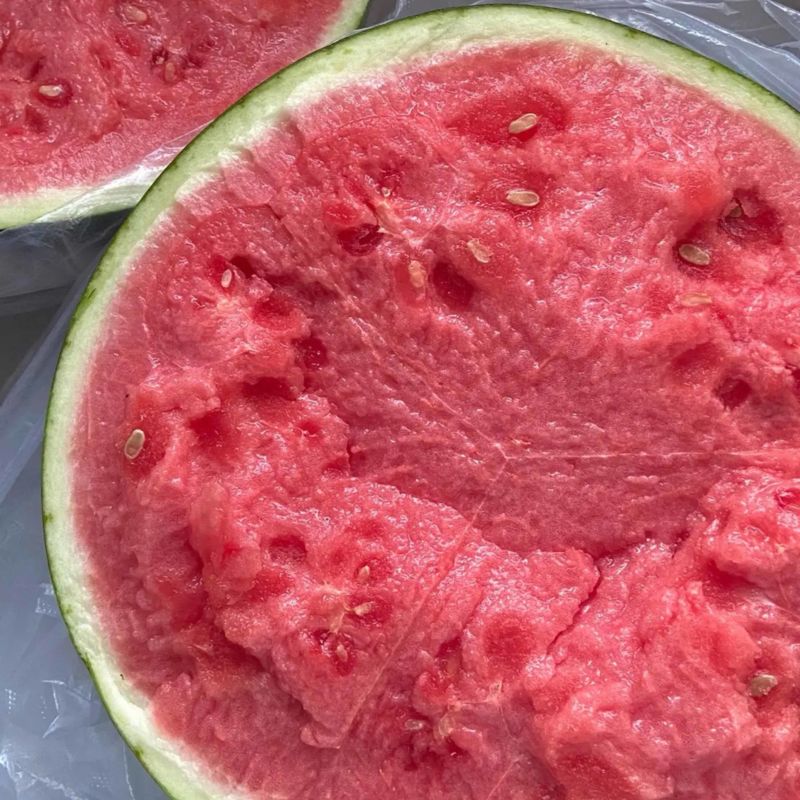 精品(美都西瓜8424)万亩基地，市场，超市大量供应