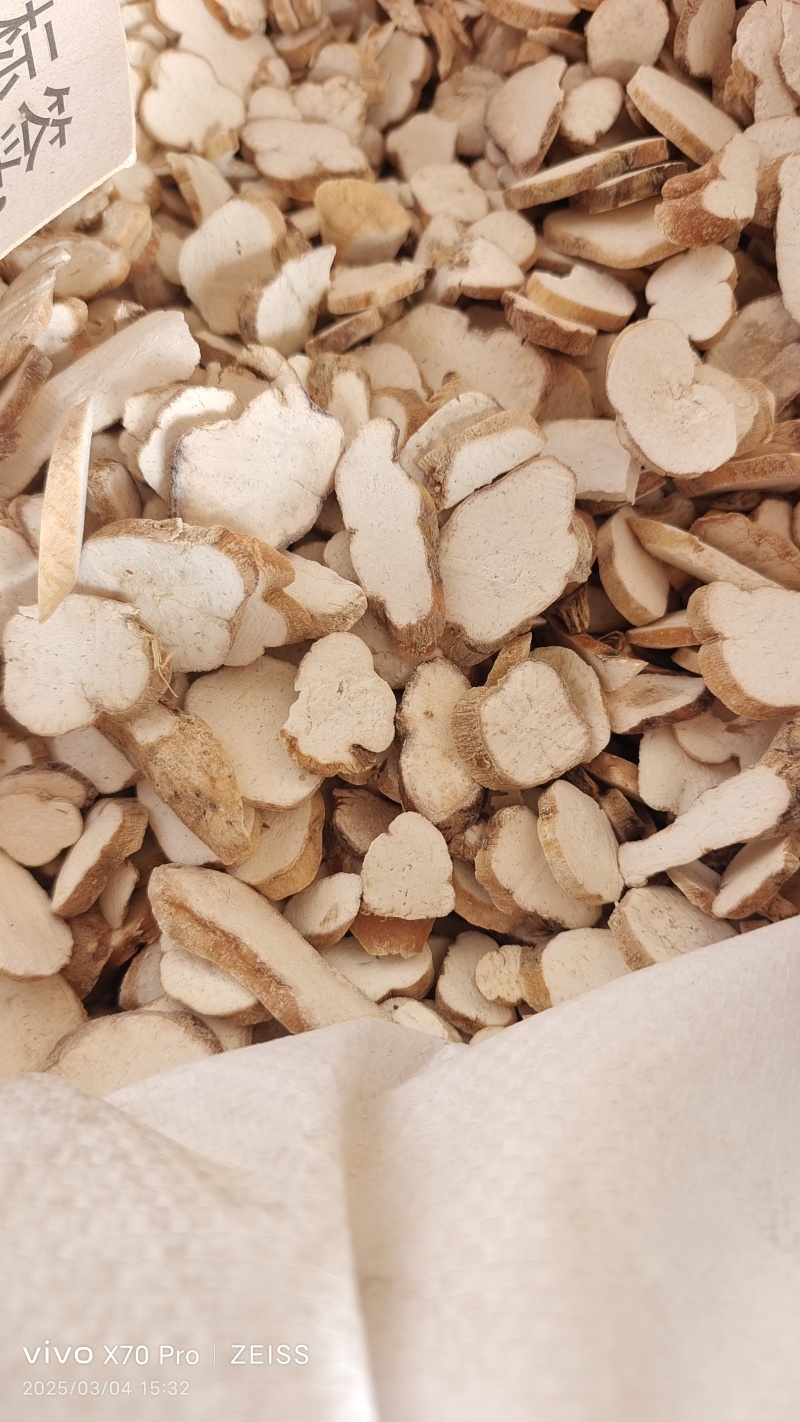 天花粉河北产地直销各种规格量大从优欢迎选购