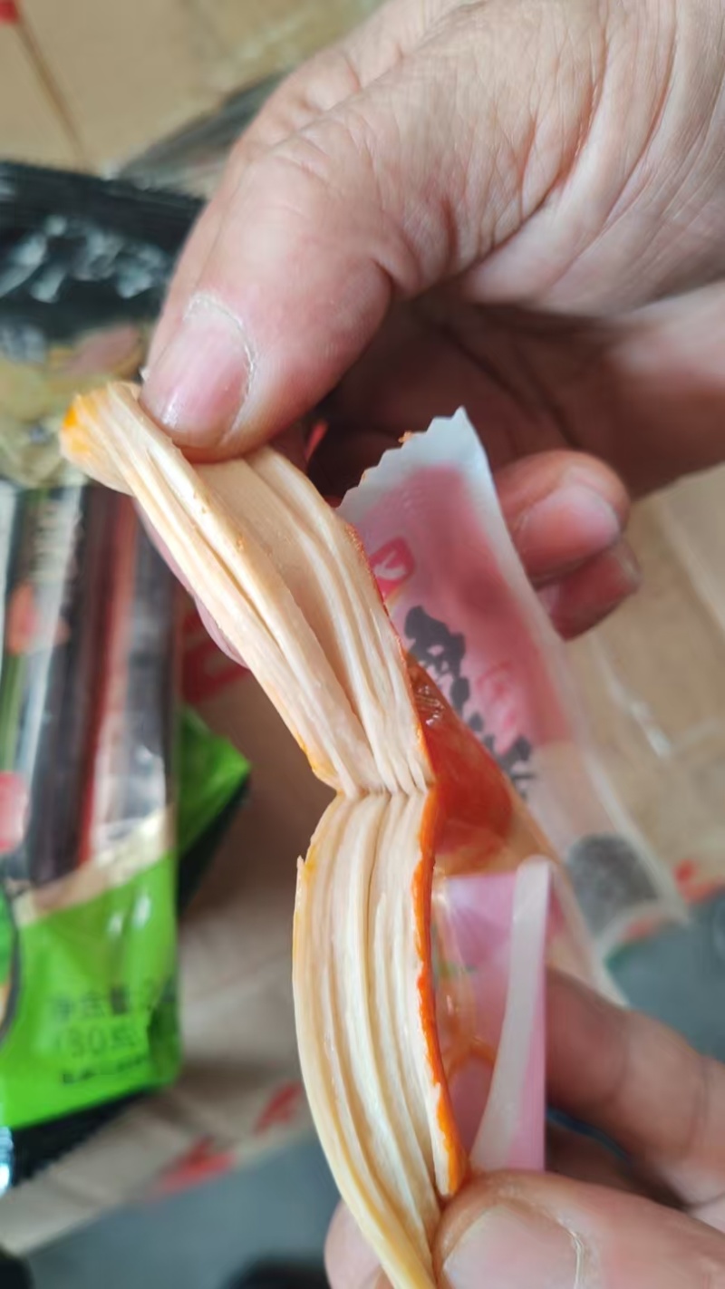火腿肠。饲料用。长期有。没有淀粉肠质量很好
