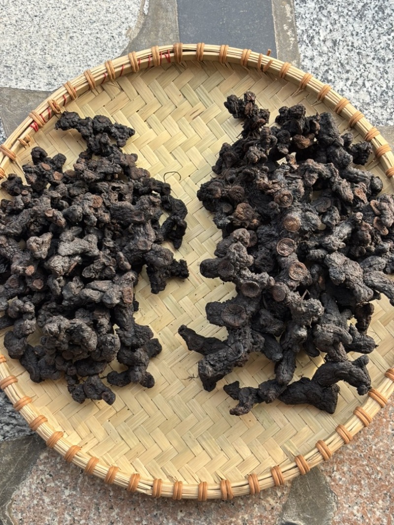 纯野生足干黄精农家纯手工制作九蒸九晒糯黄精鲜黄精