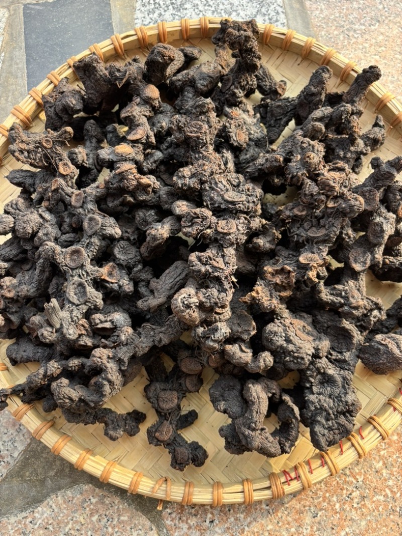 纯野生足干黄精农家纯手工制作九蒸九晒糯黄精鲜黄精