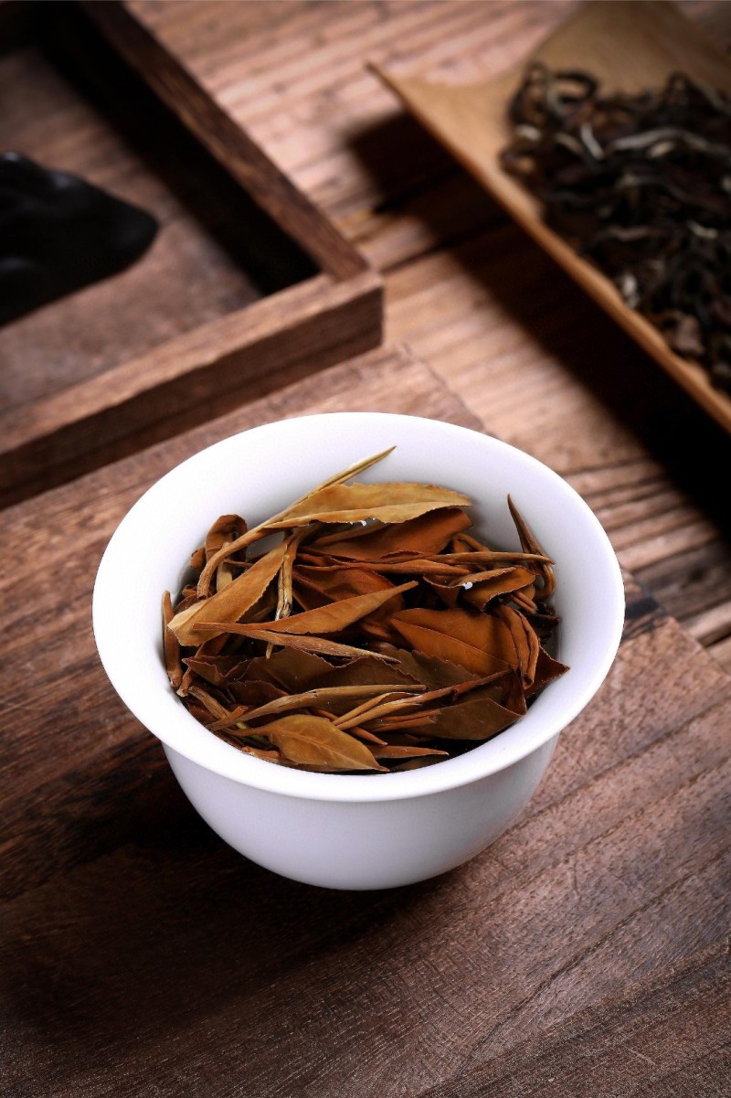 1斤2013福鼎白茶高山老白茶寿眉白牡丹贡眉茶送人礼盒装
