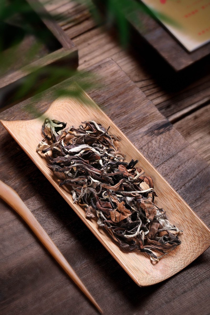 1斤2013福鼎白茶高山老白茶寿眉白牡丹贡眉茶送人礼盒装