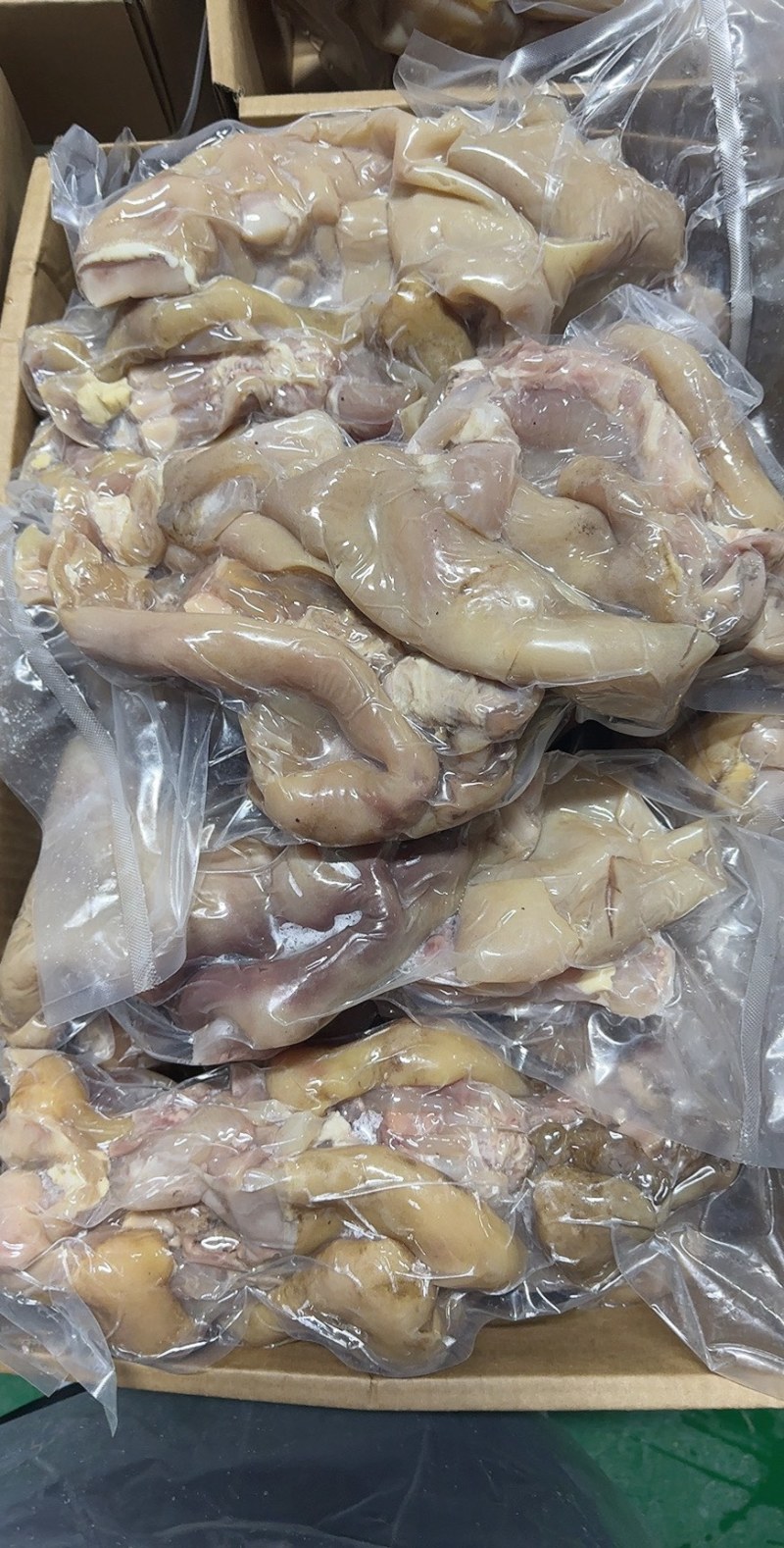 火烧毛去骨熟牛蹄