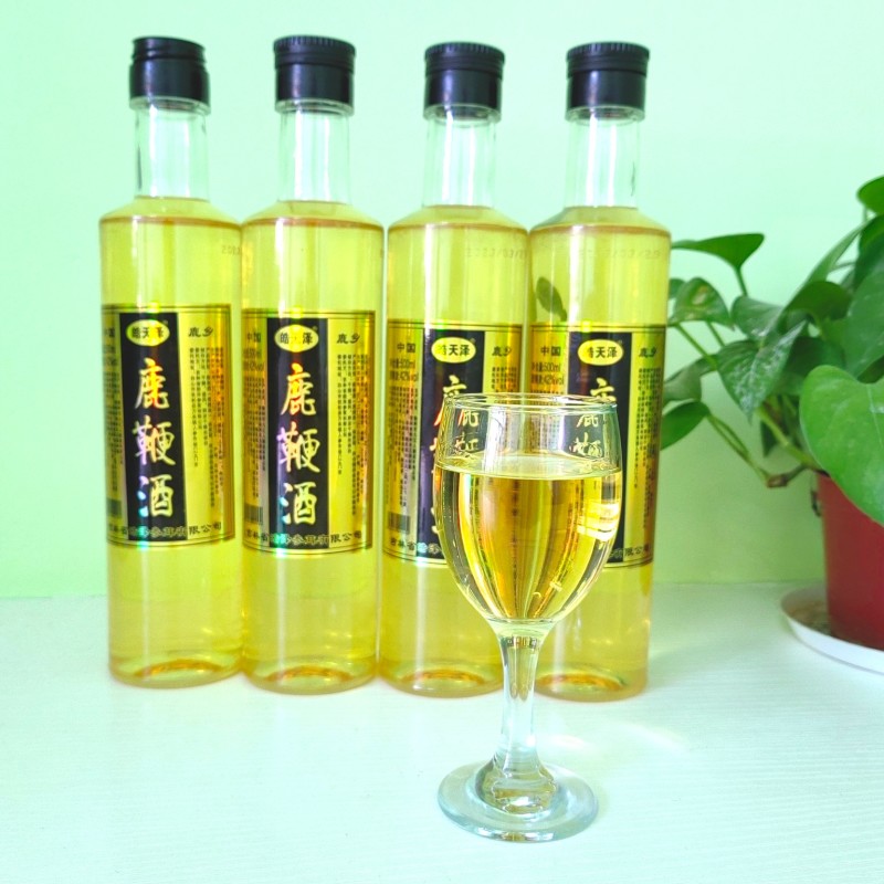 东北鹿鞭酒。42度纯粮酒一件代发一箱25瓶