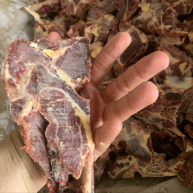 牛背骨，满肉，一手货源，价格合理，欢迎各位光临