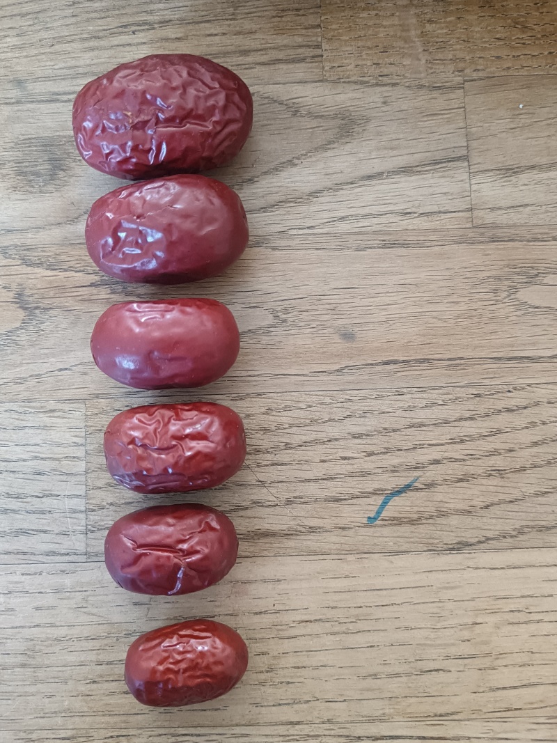 新疆大枣（灰枣超特级）肉质紧实，果肉饱满，10分甜