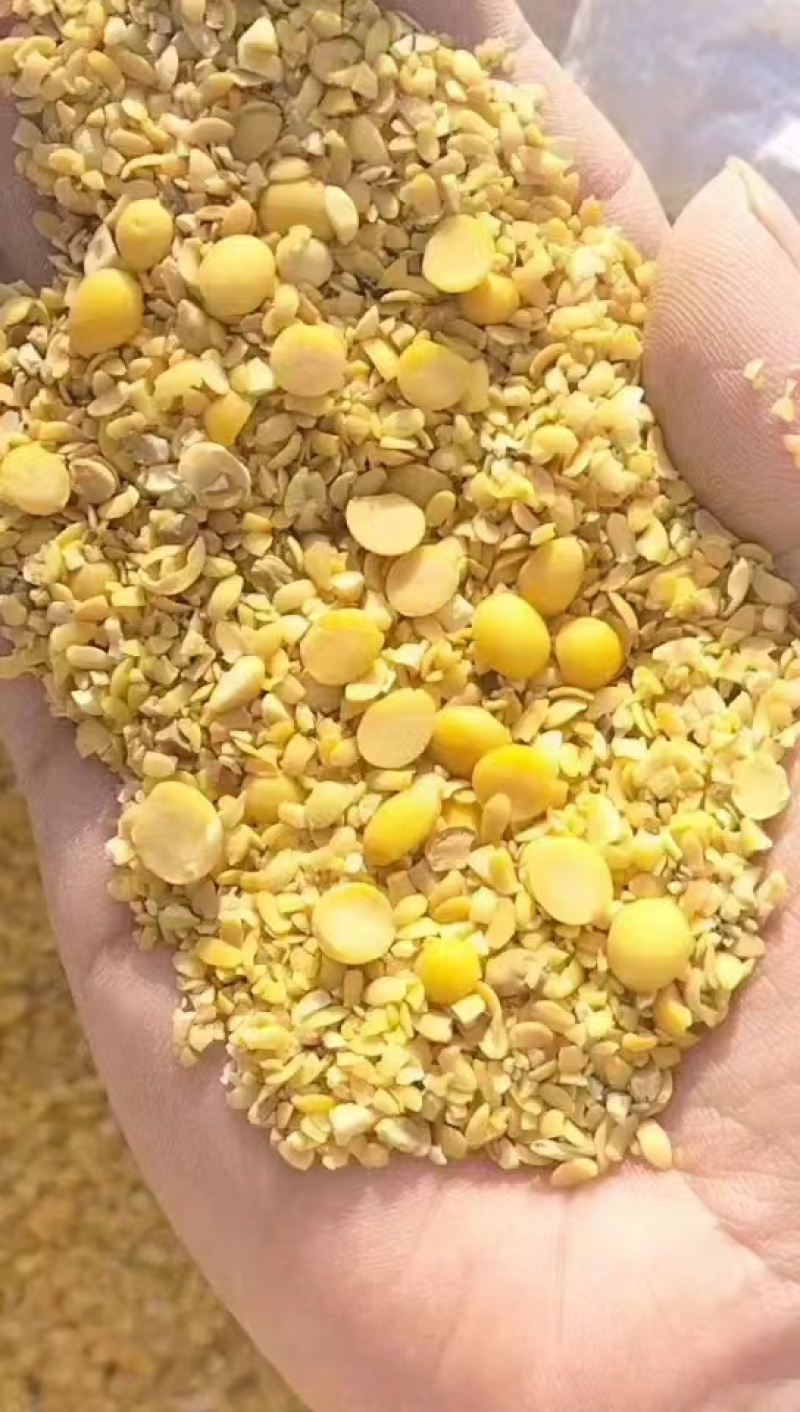 过风过筛精品碎大豆，适合养殖，种地，榨油压饼
