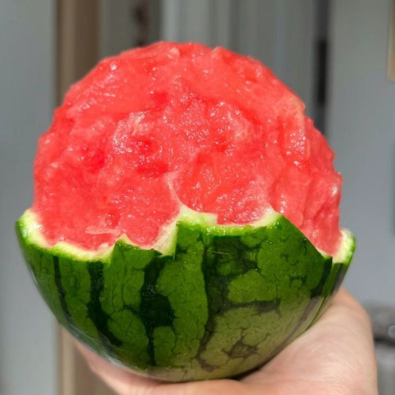 手撕西瓜薄皮西瓜2K西瓜现货大量上市，产地直发无中间商