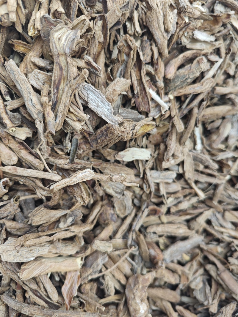 地骨皮，水洗干净，过两号筛，